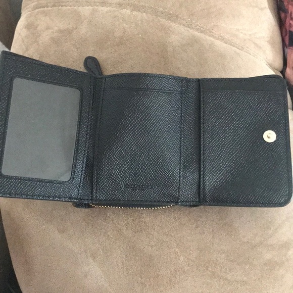 Mini Coach Wallet - Picture 3 of 3